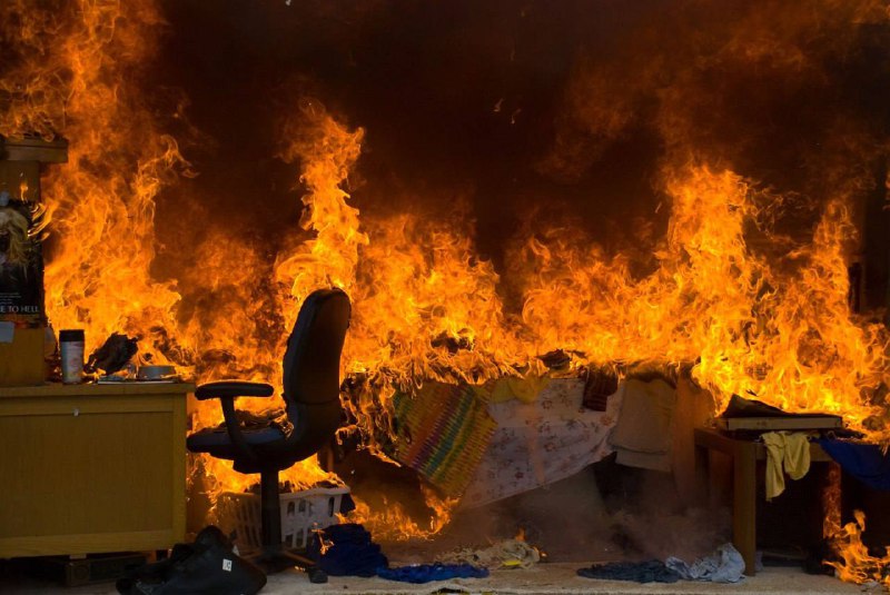 Пожар в Подольске — сгорел мужчина — 27.12.2022