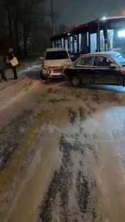 ДТП в Видном — столкнулись машины и автобус 13.03.2023