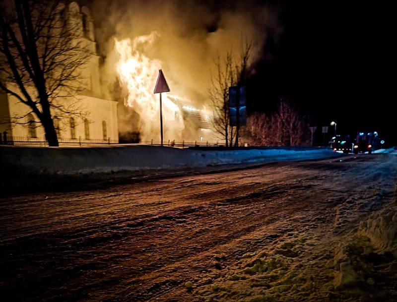 Пожар в Шаховской — сгорел приходской дом 13.03.2023