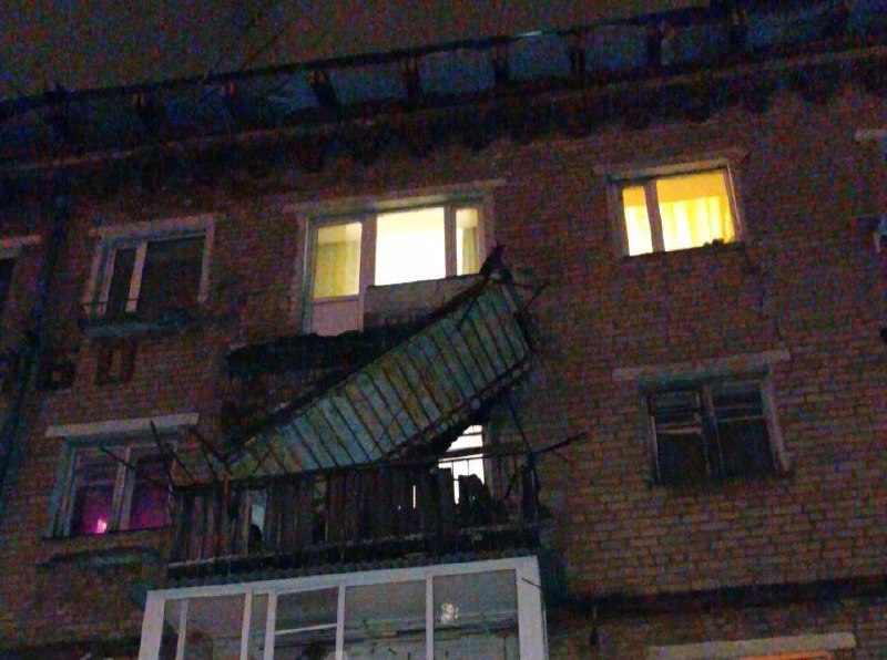 Балкон обрушился в Щелково