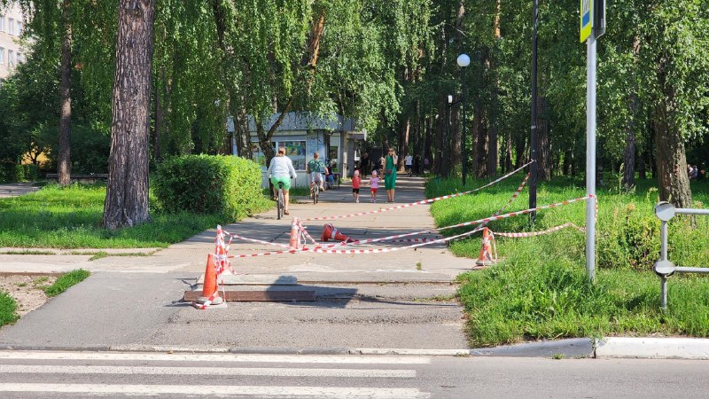 Дефекты покрытия пешеходных зон устраняют в Протвино