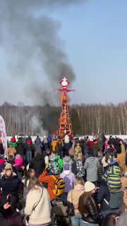 Самое большое чучело в России сожгли на Масленицу в Видном