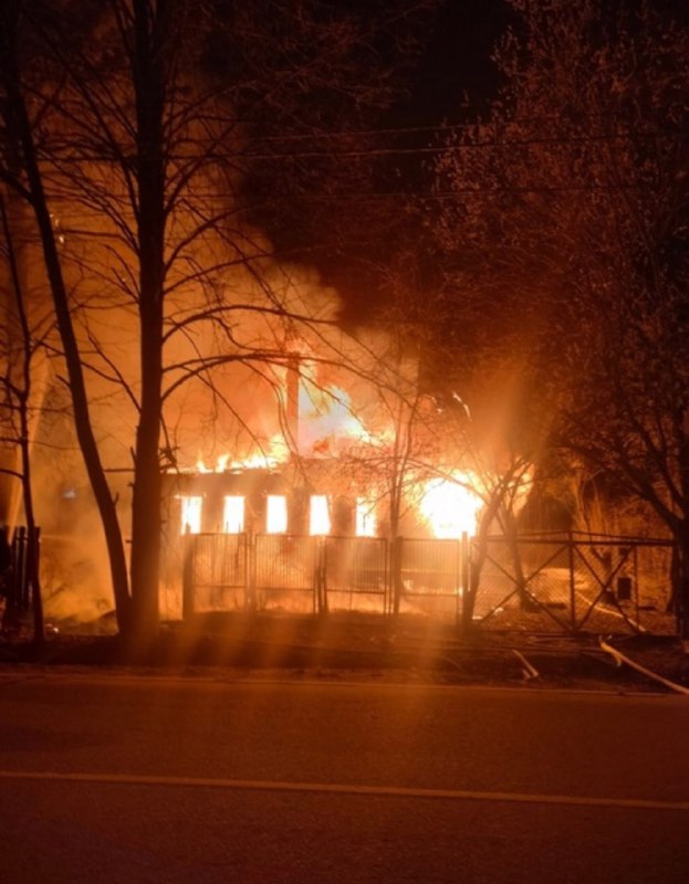 Пожар в Одинцово — ночью загорелся дом 05.04.2024