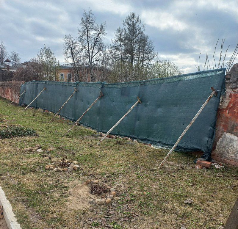 Ограждение Кремлёвского моста обрушилось в Можайске