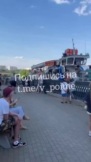 Пассажиров эвакуировали из терпящего крушение теплохода в Красногорске